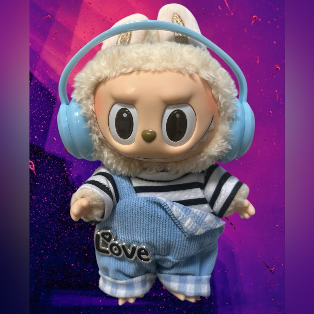 Jail hard rock labubu outfit